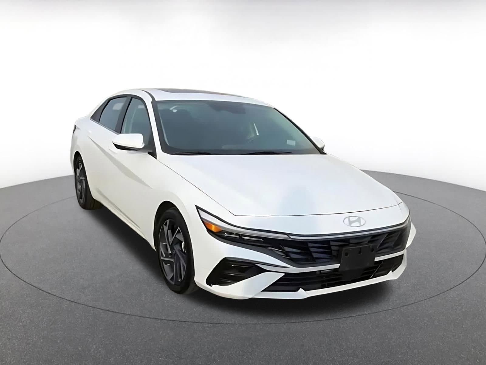 Thumbnail: 2025 Hyundai Elantra - 3