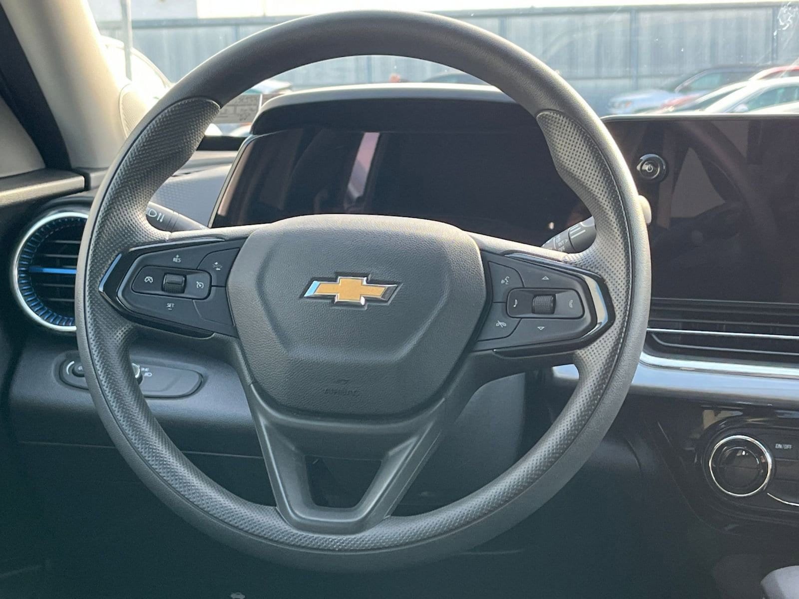 Thumbnail: 2025 Chevrolet Trax - 27