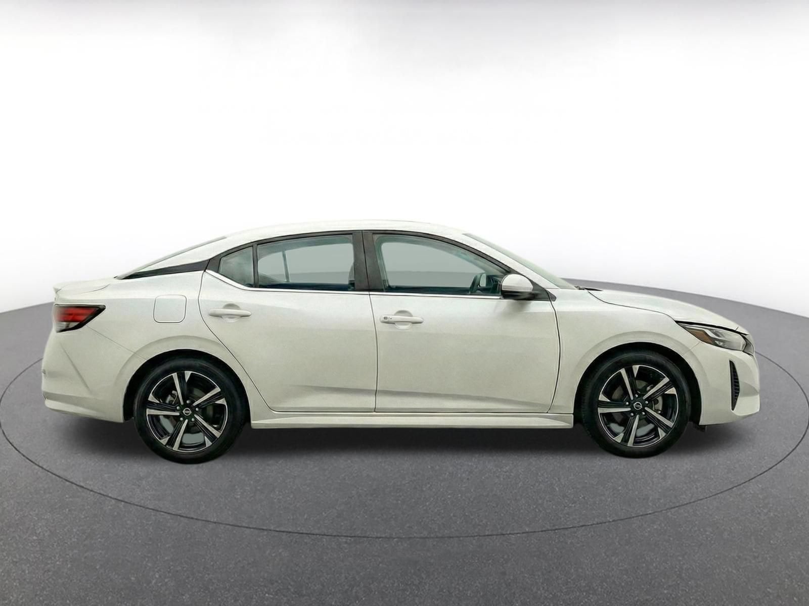 Thumbnail: 2025 Nissan Sentra - 11