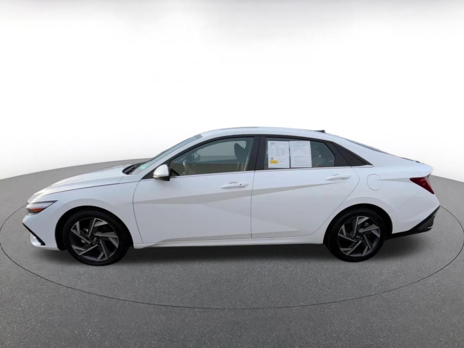 Thumbnail: 2025 Hyundai Elantra - 8