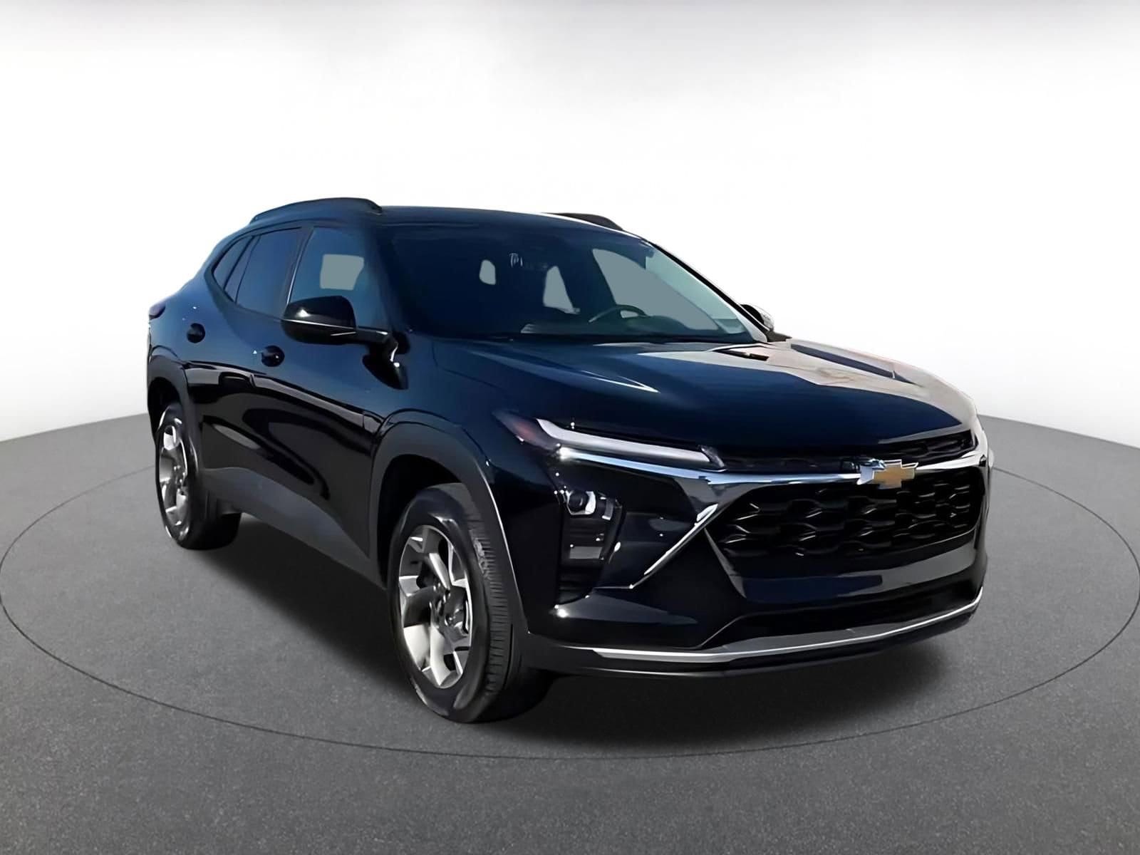 Thumbnail: 2025 Chevrolet Trax - 3