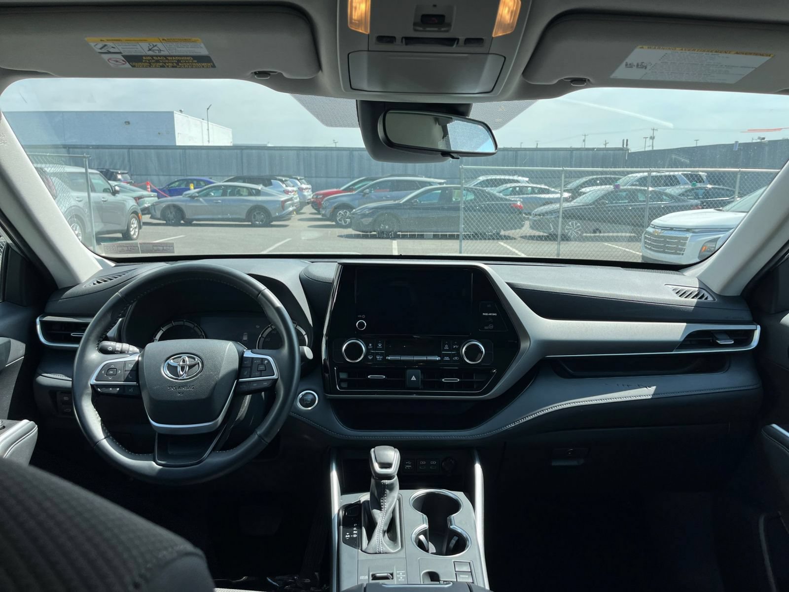 Thumbnail: 2025 Toyota Highlander - 30
