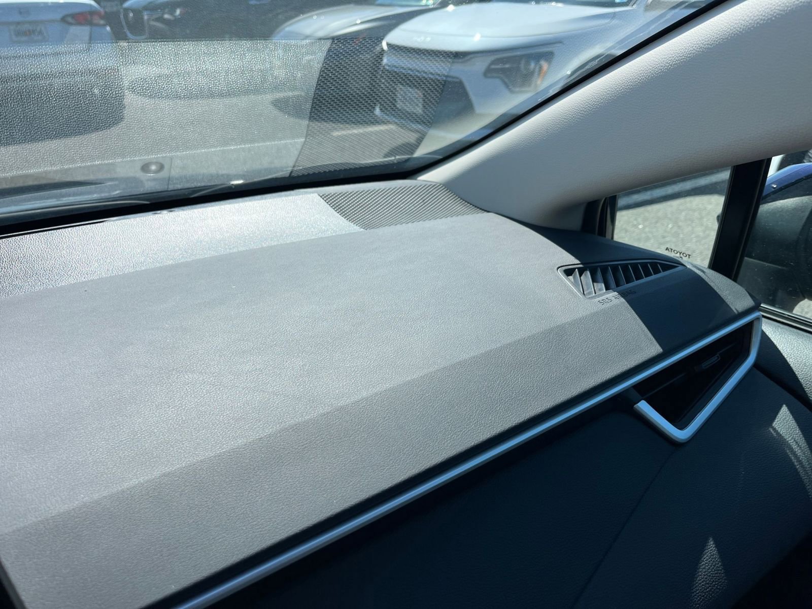 Thumbnail: 2025 Toyota Corolla - 34