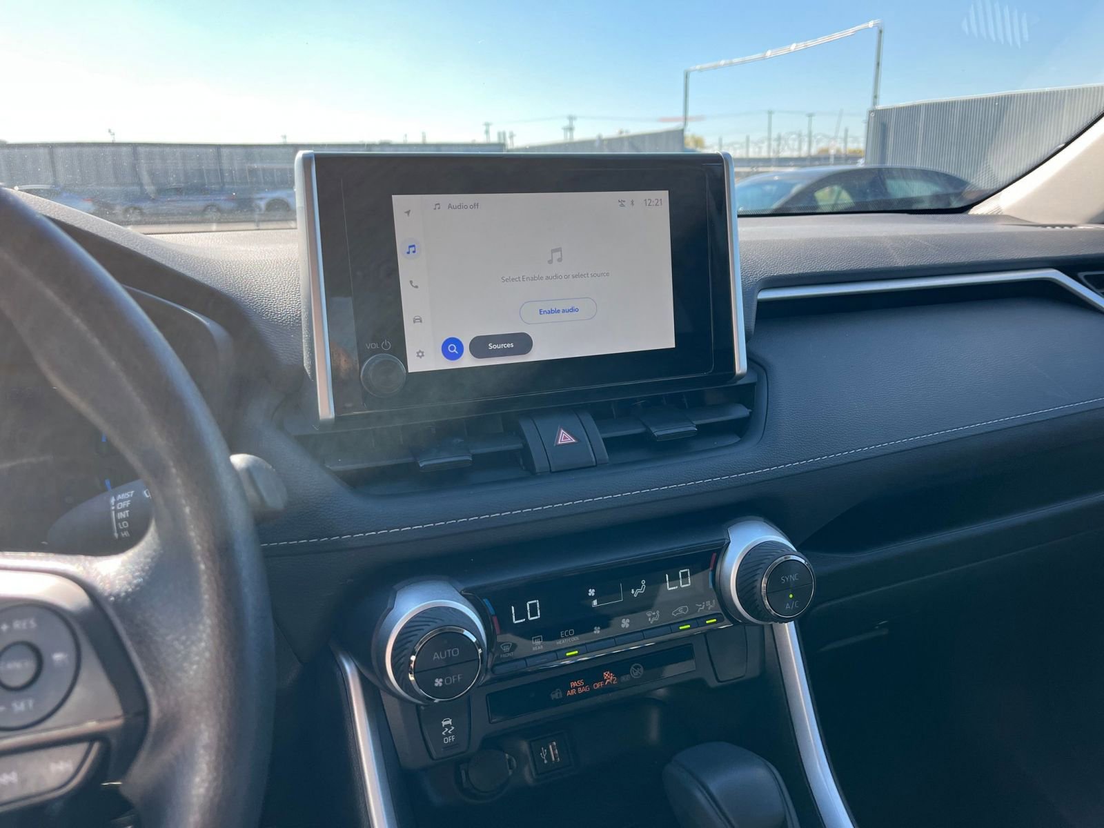 Thumbnail: 2025 Toyota RAV4 - 21