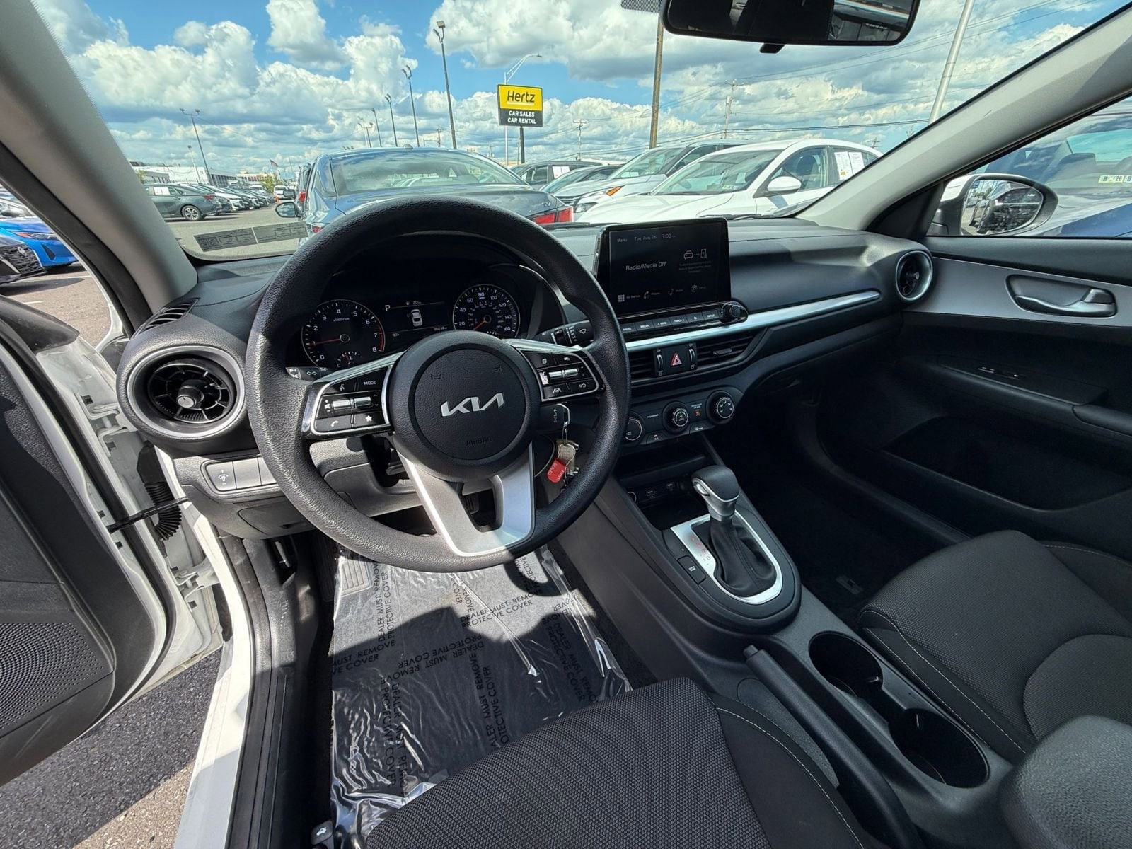 Thumbnail: 2024 Kia Forte - 32