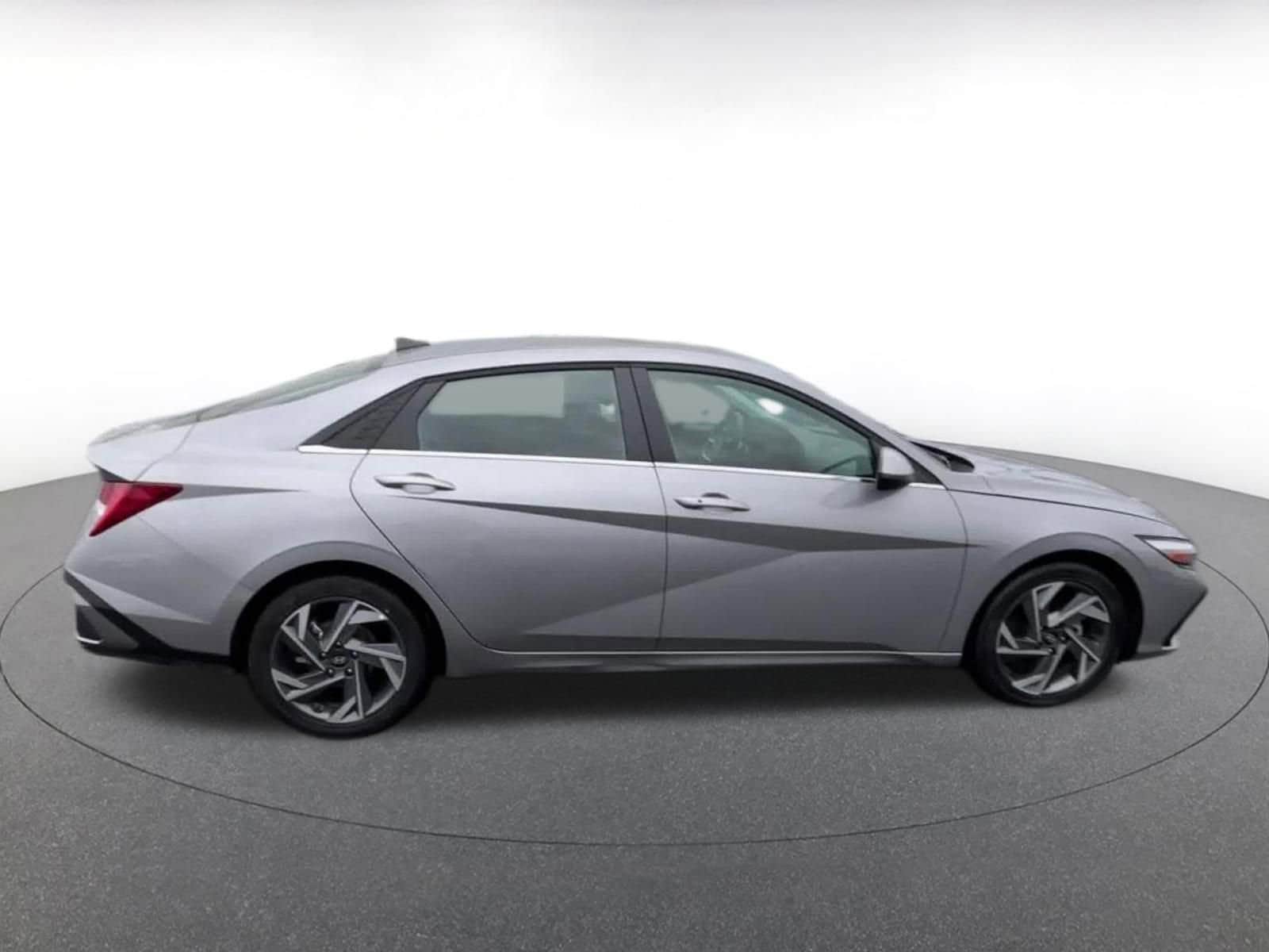 Thumbnail: 2025 Hyundai Elantra - 16