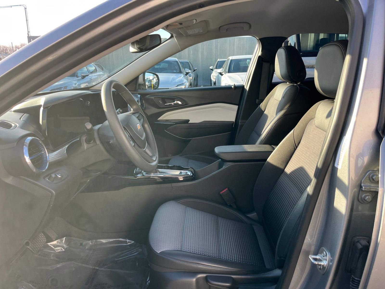 Thumbnail: 2025 Chevrolet Trax - 26