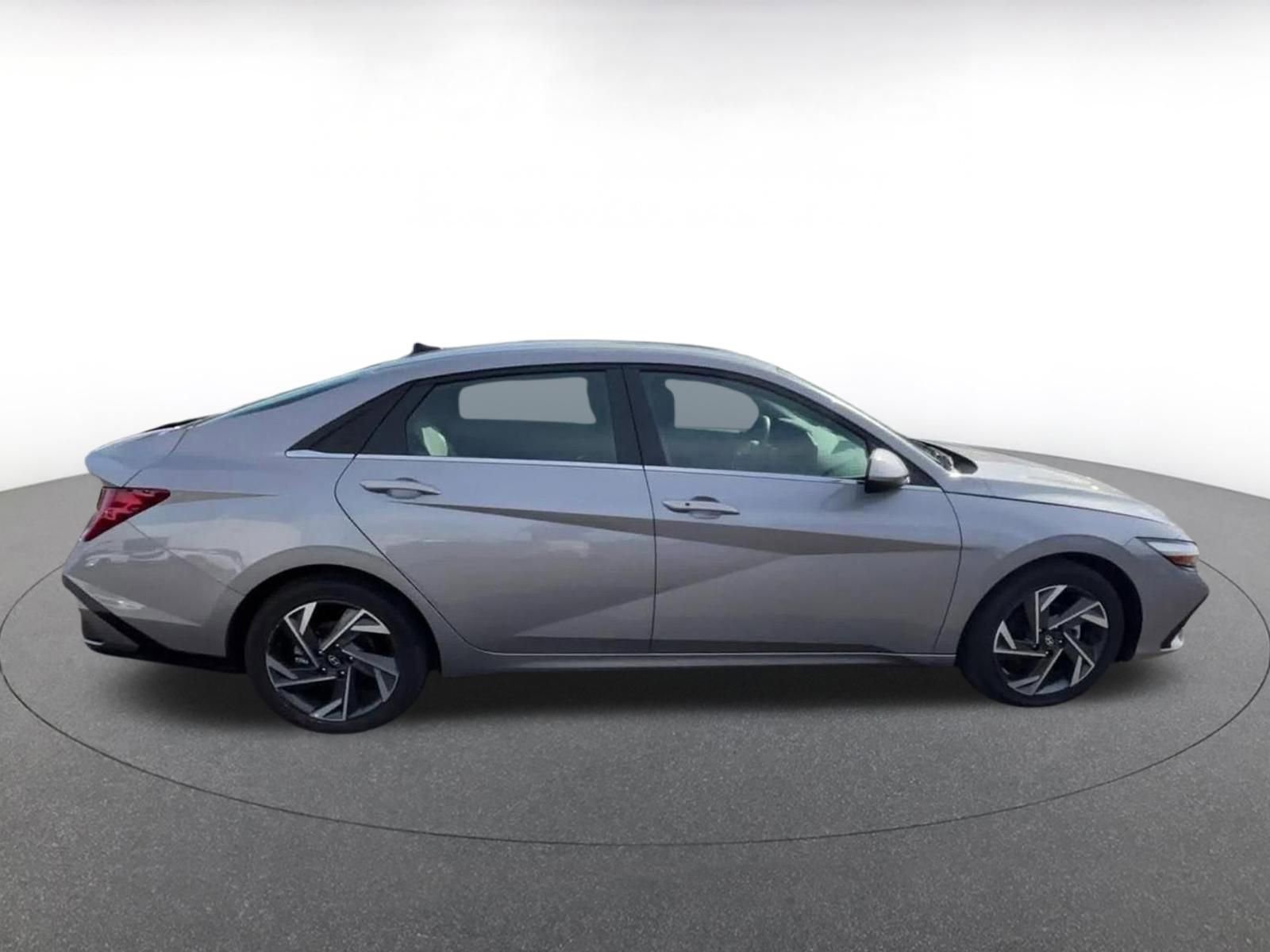 Thumbnail: 2025 Hyundai Elantra - 16
