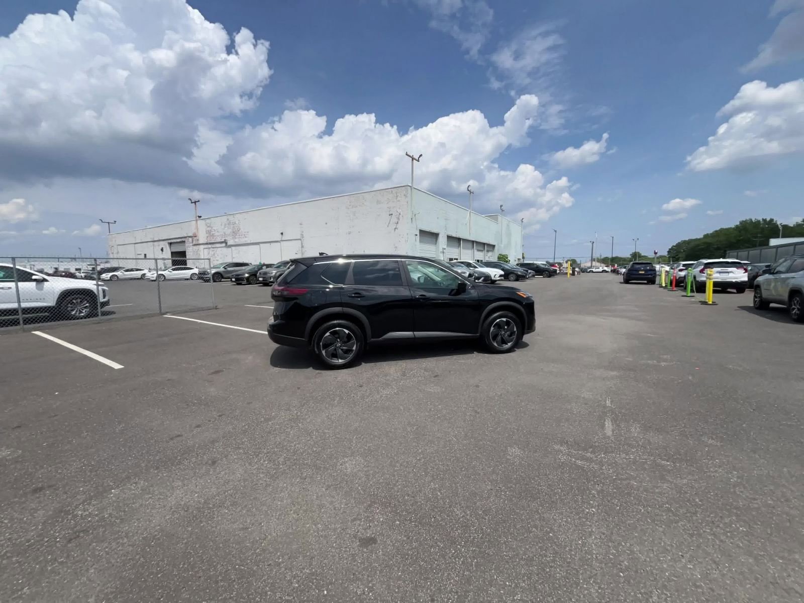 Thumbnail: 2025 Nissan Rogue - 15