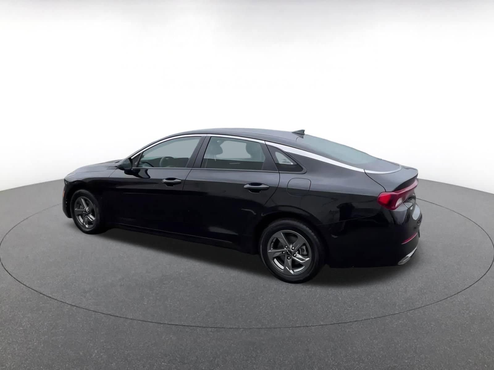 Thumbnail: 2023 Kia K5 - 10