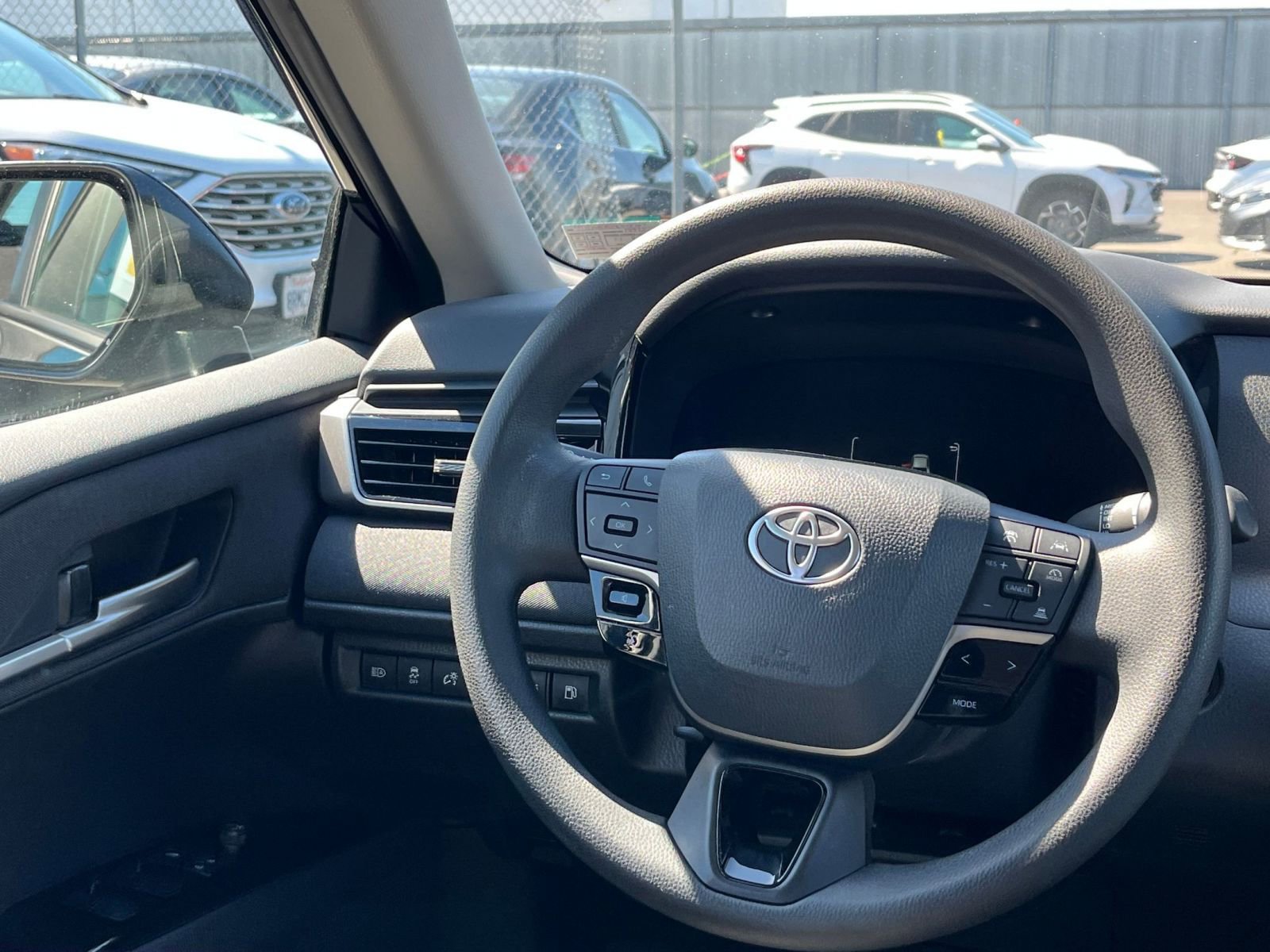 Thumbnail: 2025 Toyota Camry - 27