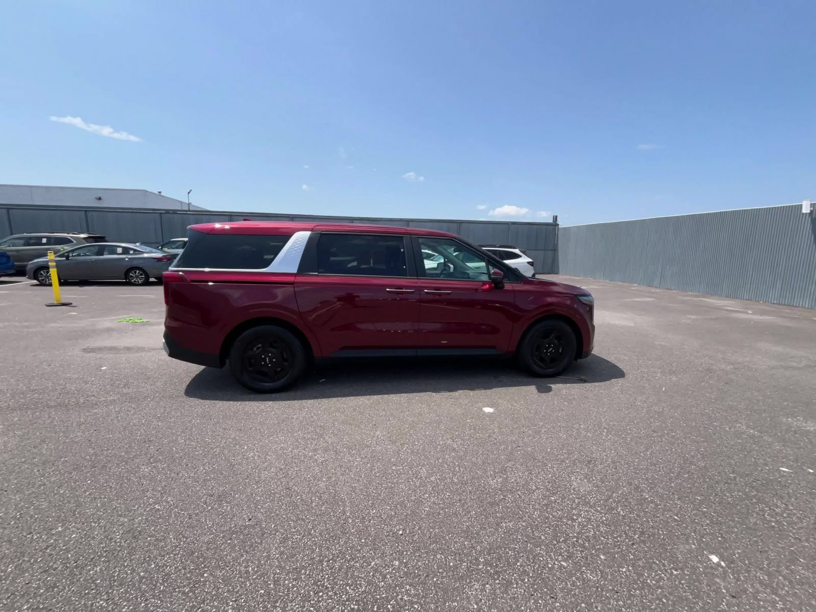 Thumbnail: 2026 Kia Carnival - 16