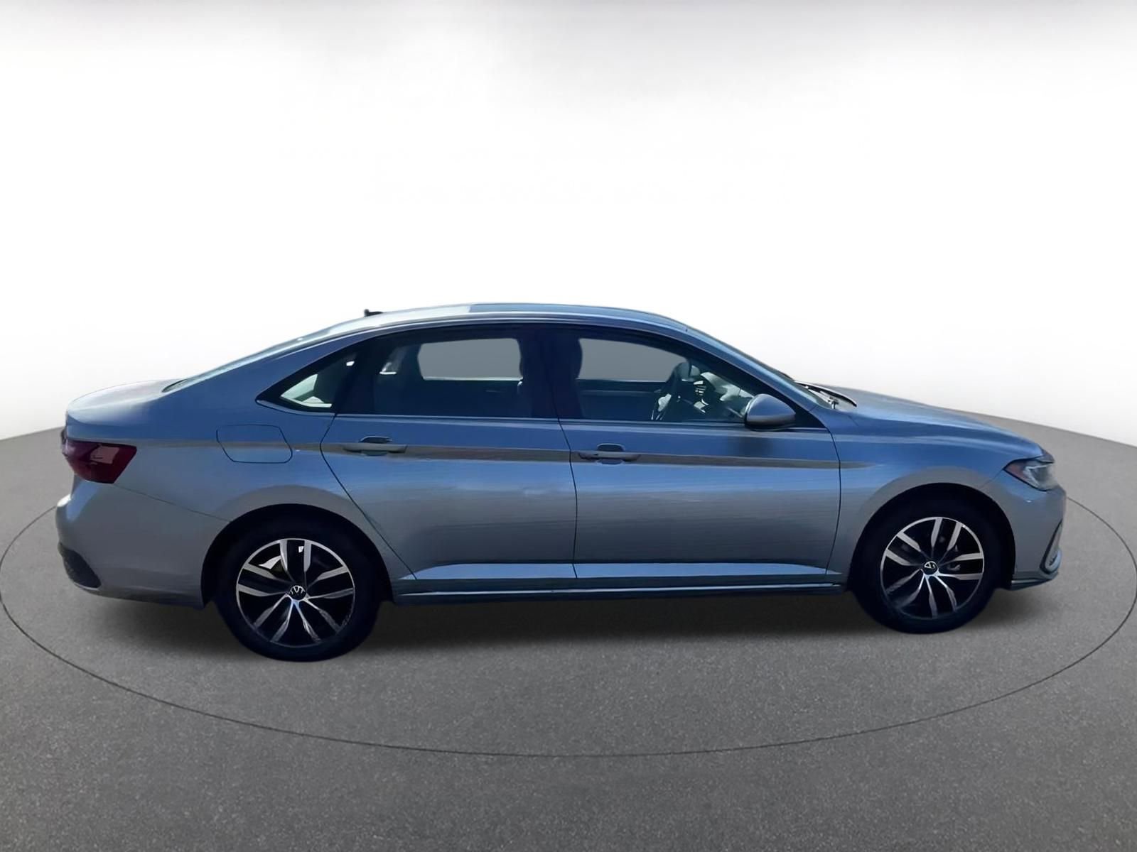 Thumbnail: 2025 Volkswagen Jetta - 16