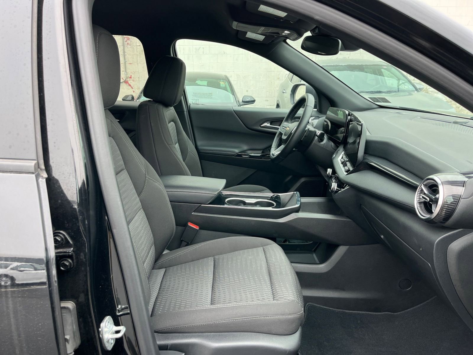 Thumbnail: 2025 Chevrolet Equinox - 27