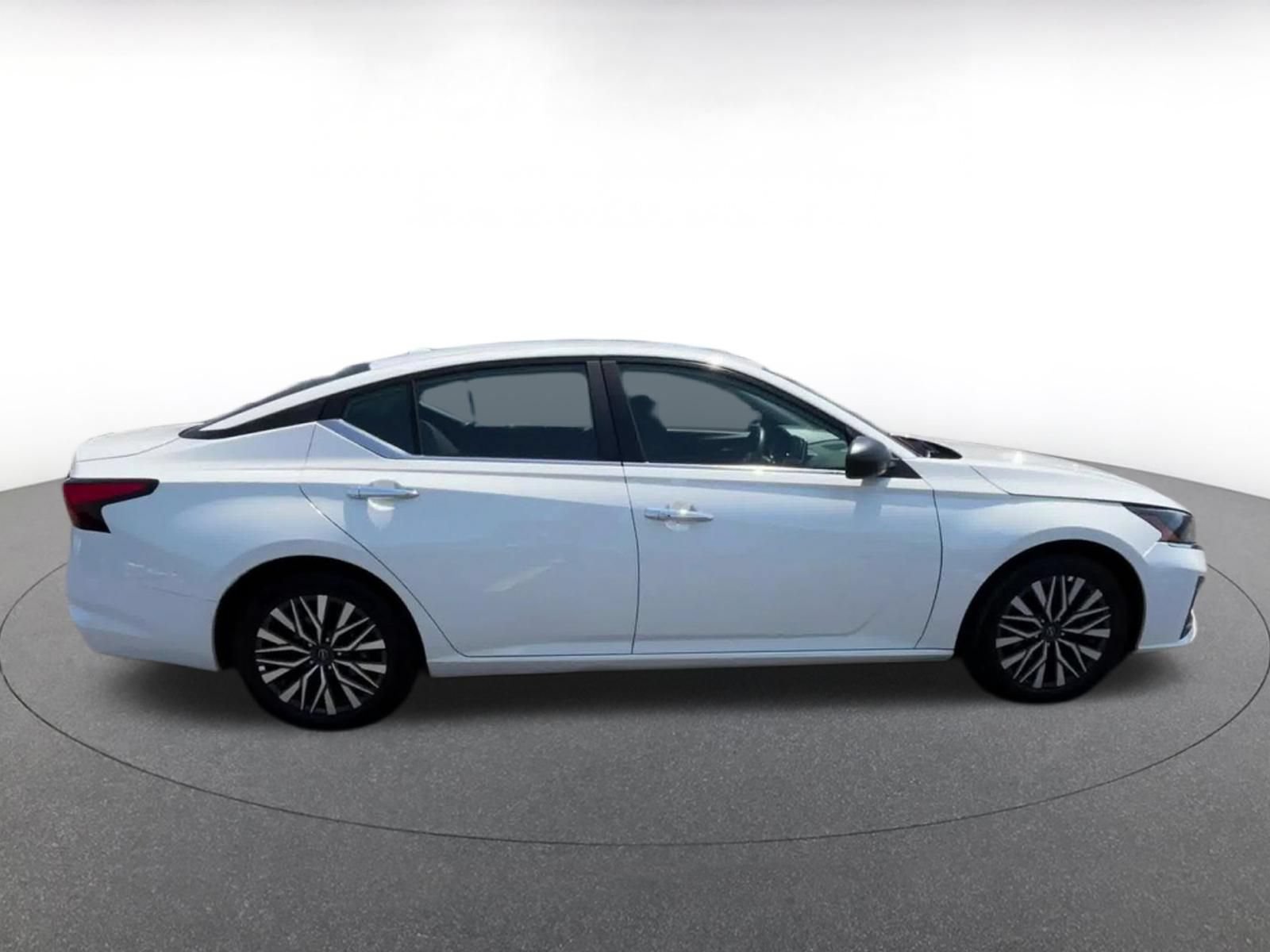 Thumbnail: 2025 Nissan Altima - 16
