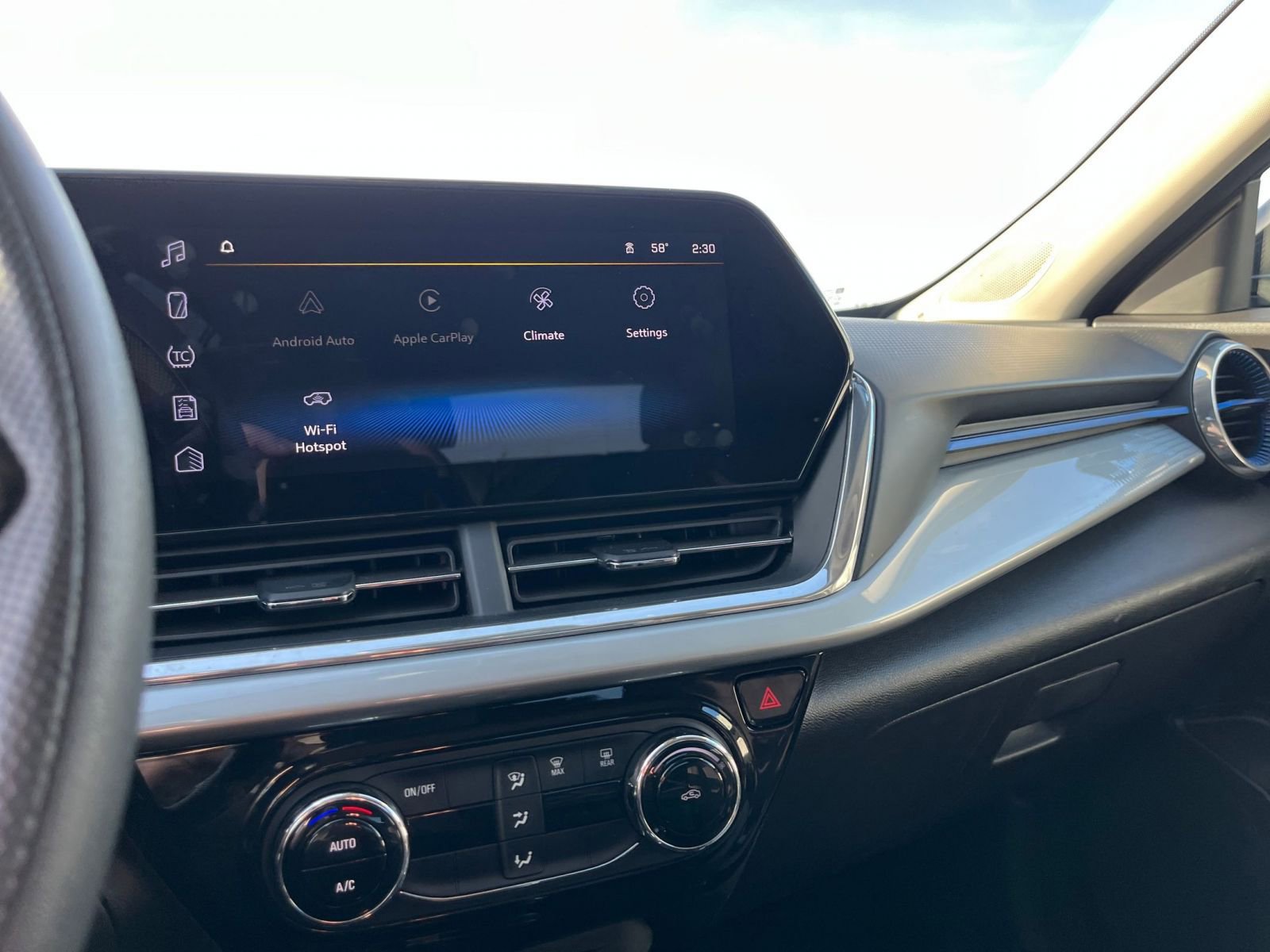 Thumbnail: 2025 Chevrolet Trax - 21