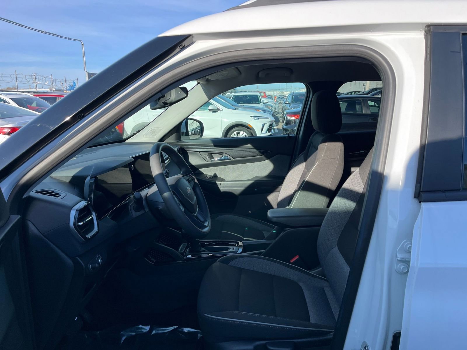 Thumbnail: 2025 Chevrolet TrailBlazer - 25