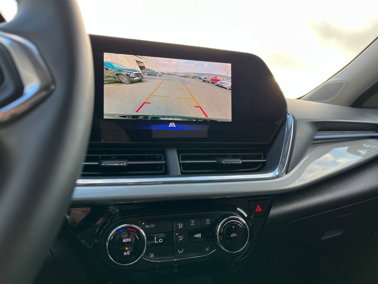 Thumbnail: 2025 Chevrolet Trax - 21