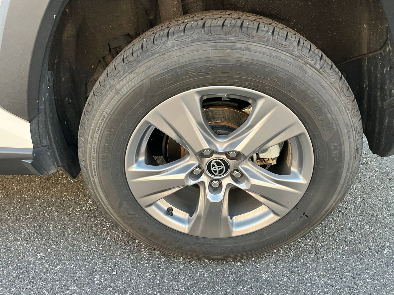 Thumbnail: 2025 Toyota RAV4 - 29