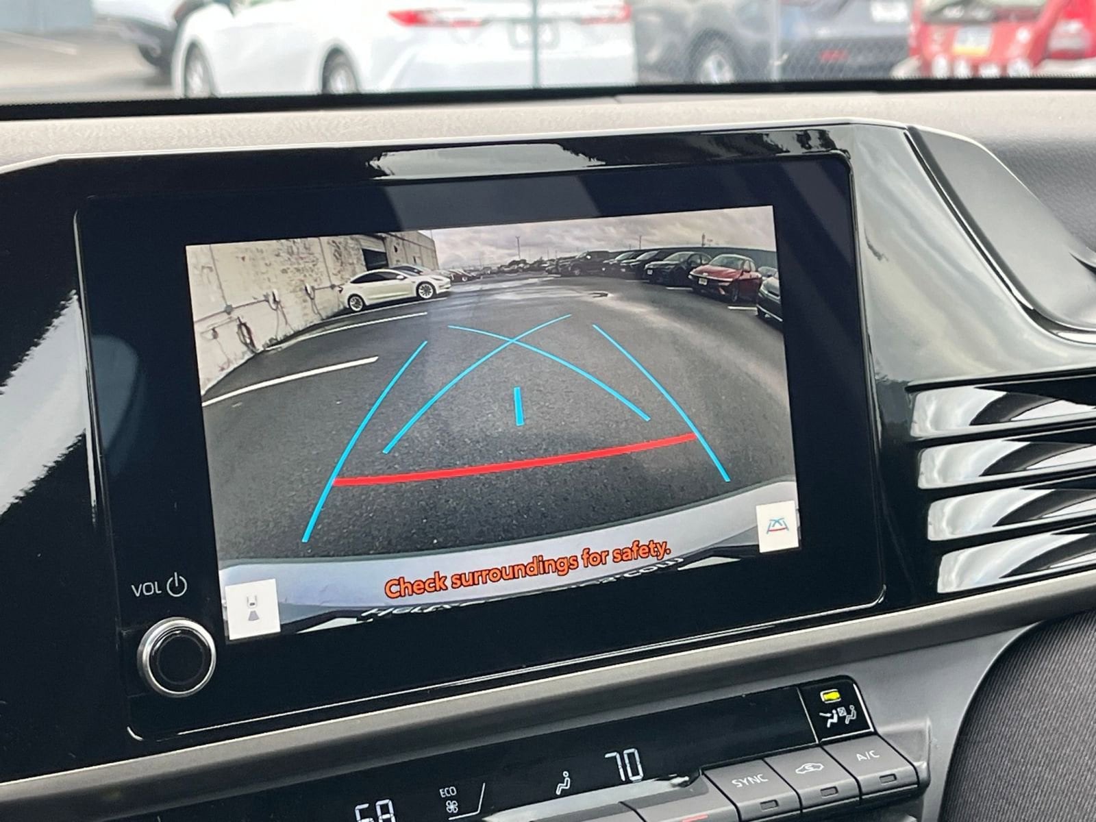 Thumbnail: 2025 Toyota Camry - 18