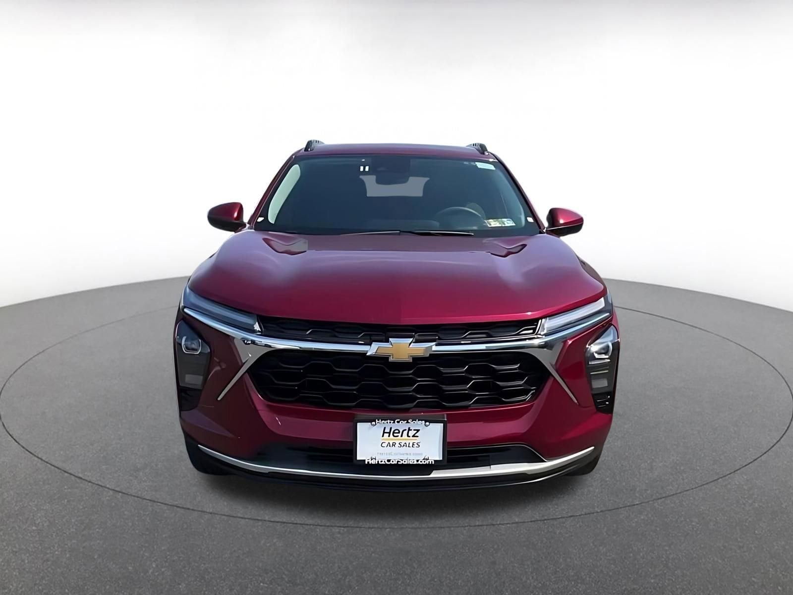 Thumbnail: 2025 Chevrolet Trax - 3