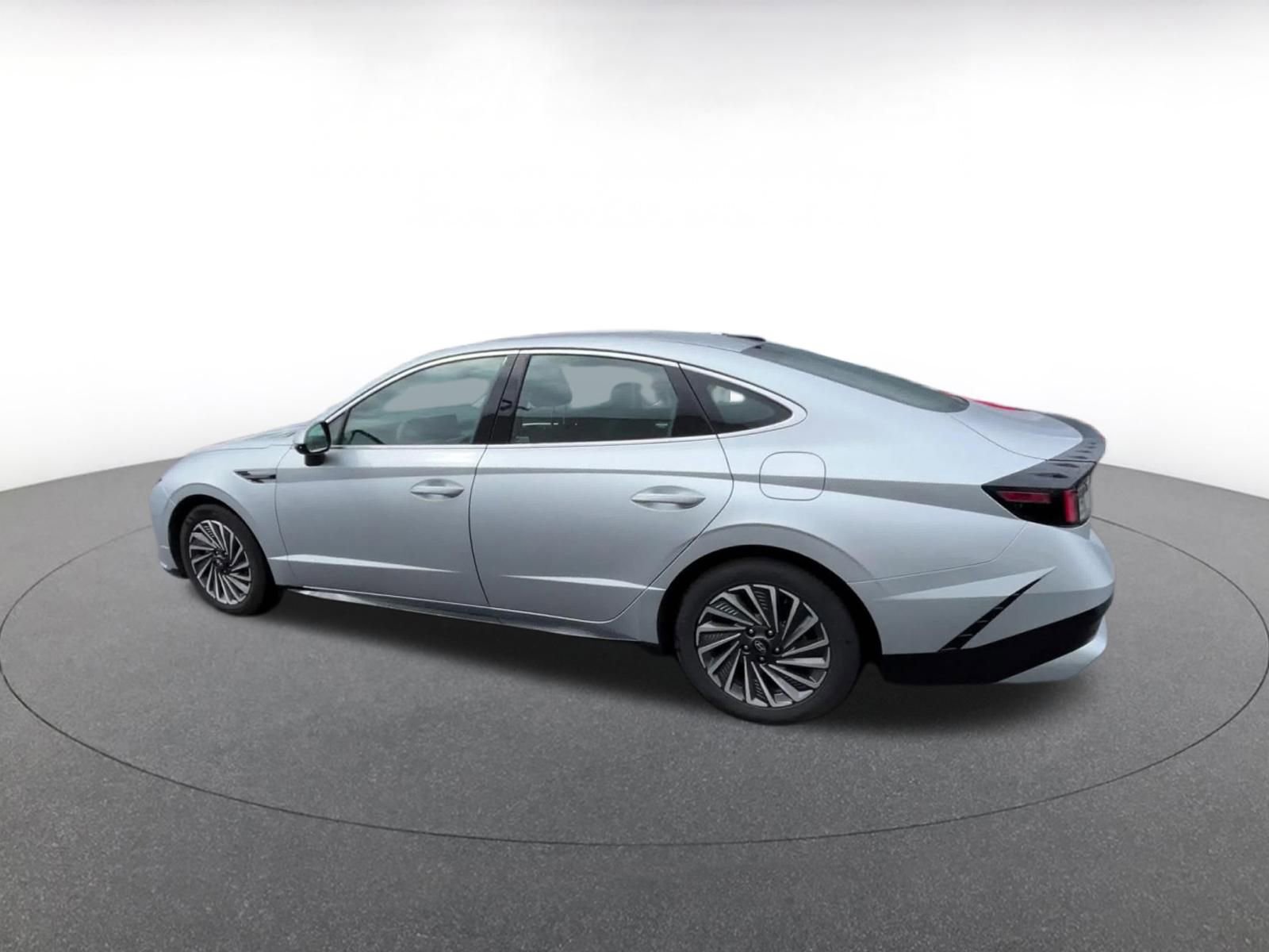 Thumbnail: 2025 Hyundai Sonata - 10