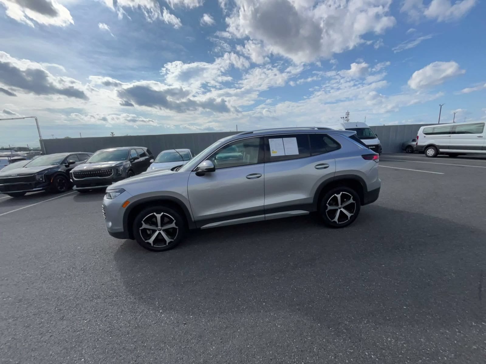 Thumbnail: 2026 Volkswagen Tiguan - 8