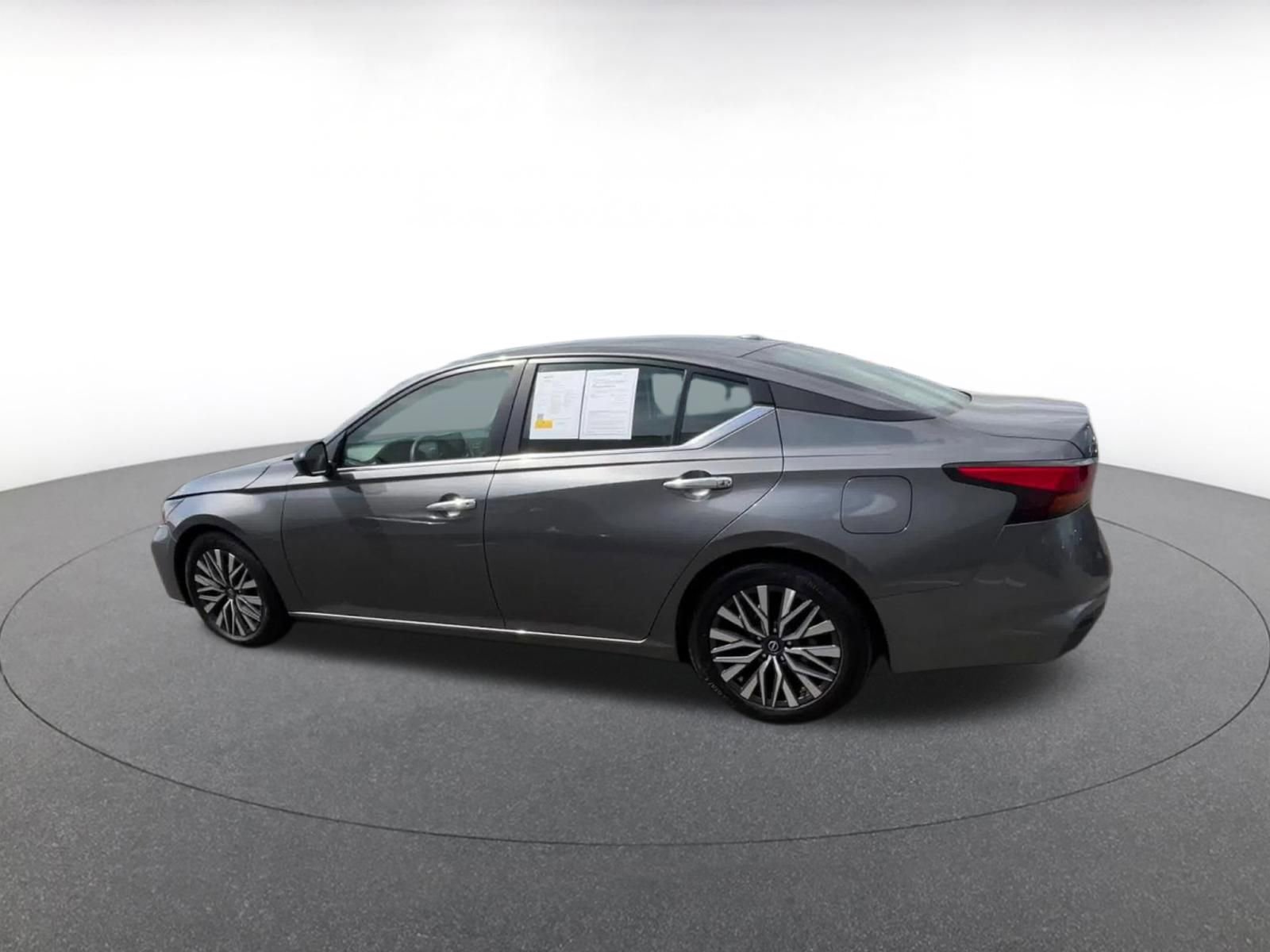 Thumbnail: 2025 Nissan Altima - 10