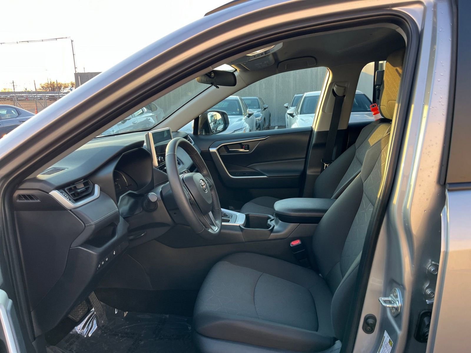 Thumbnail: 2025 Toyota RAV4 - 26