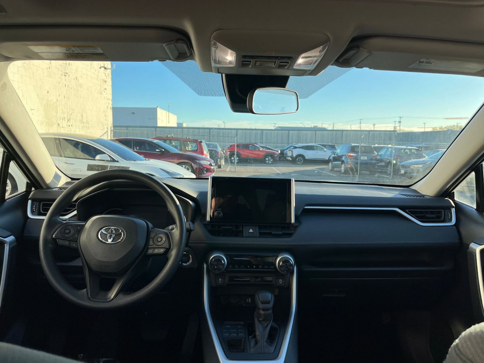 Thumbnail: 2025 Toyota RAV4 - 34