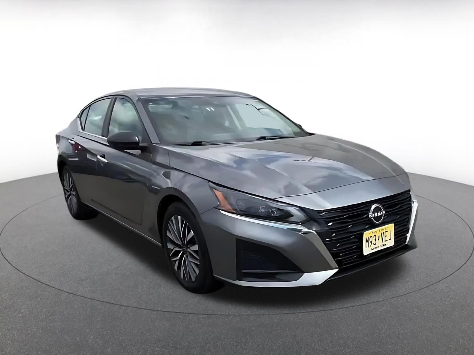 Thumbnail: 2025 Nissan Altima - 3