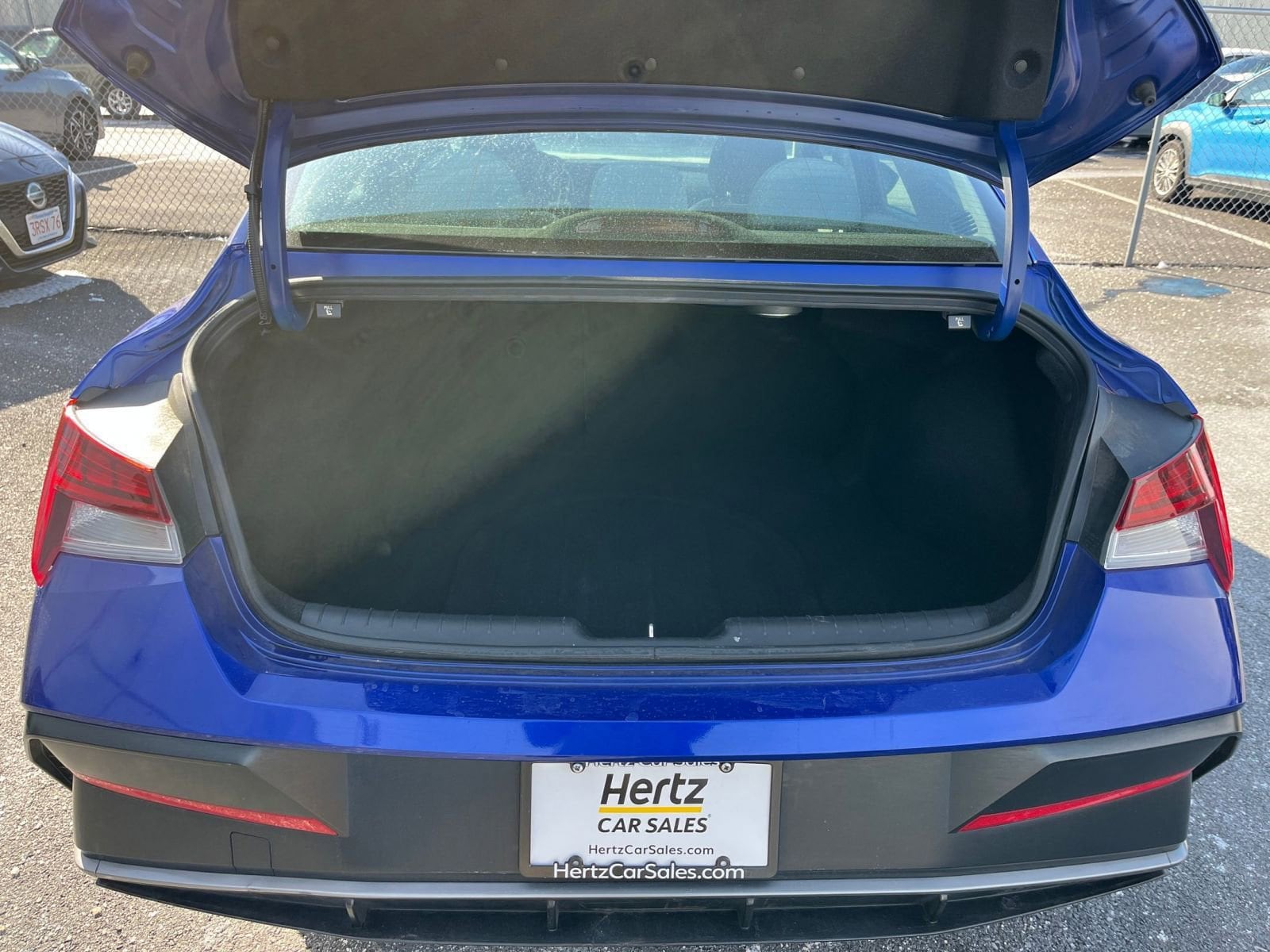 Thumbnail: 2025 Hyundai Elantra - 32