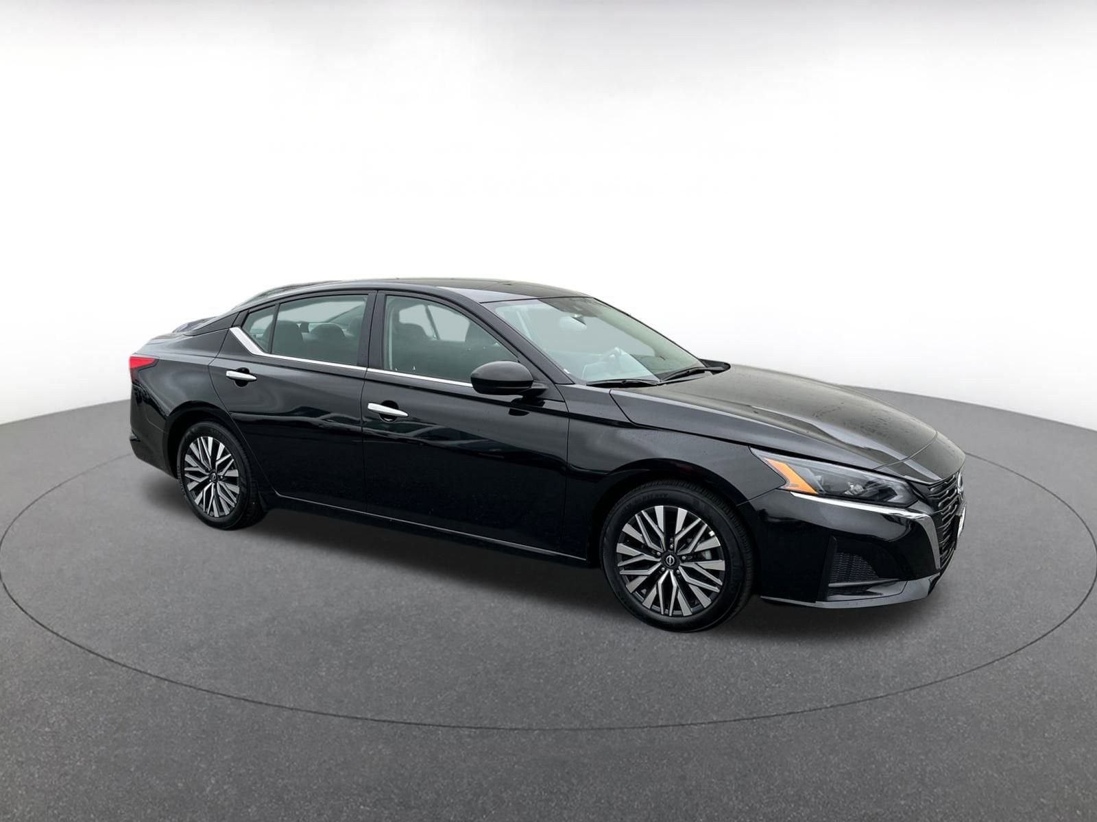 Thumbnail: 2024 Nissan Altima - 1