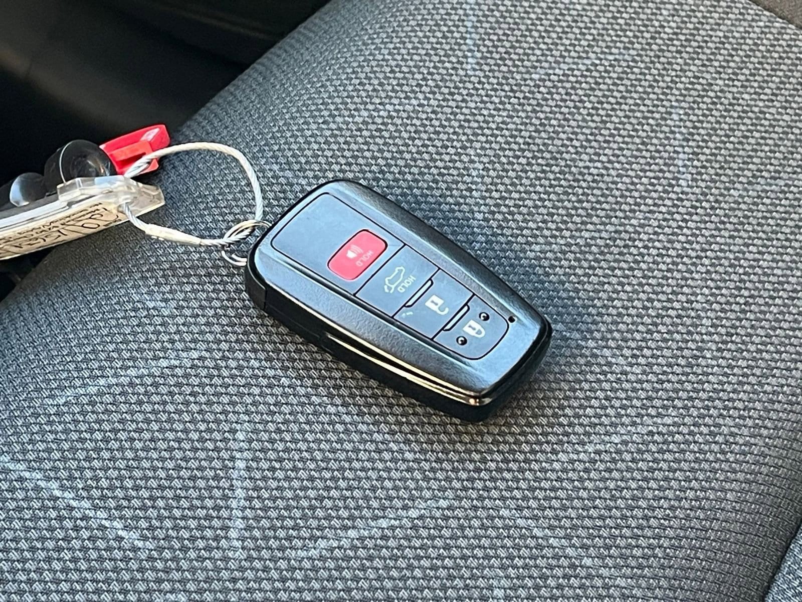 Thumbnail: 2025 Toyota RAV4 - 23