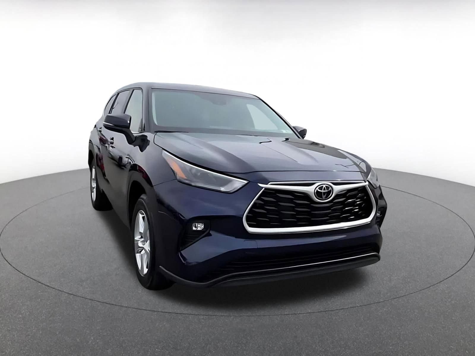 Thumbnail: 2025 Toyota Highlander - 2