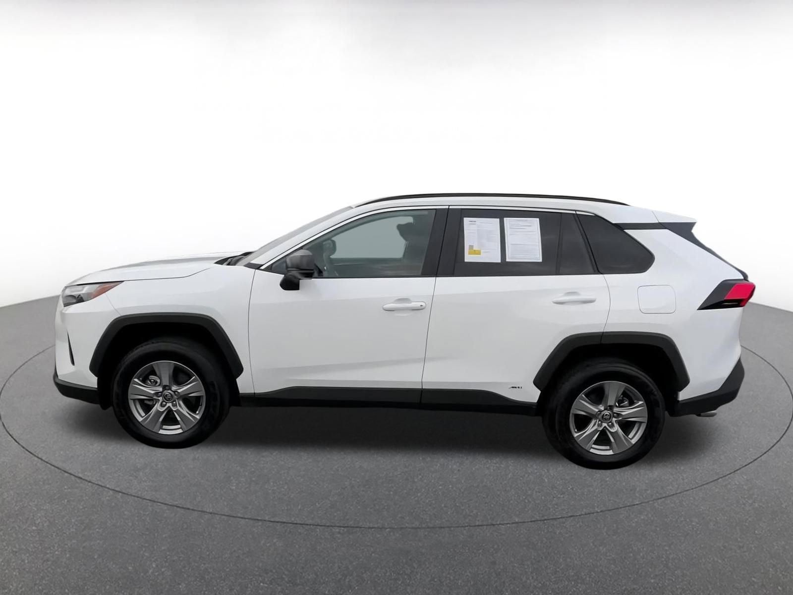 Thumbnail: 2025 Toyota RAV4 - 8