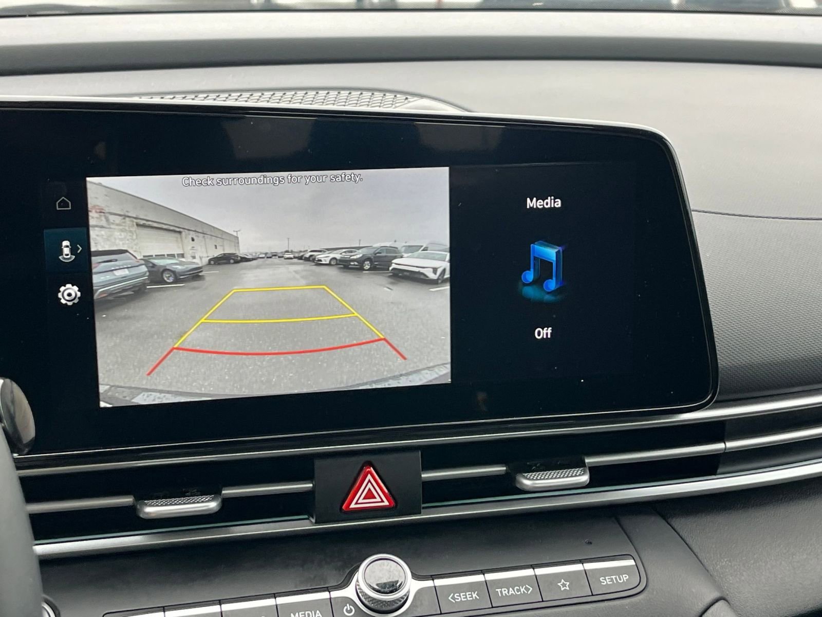 Thumbnail: 2025 Hyundai Elantra - 23