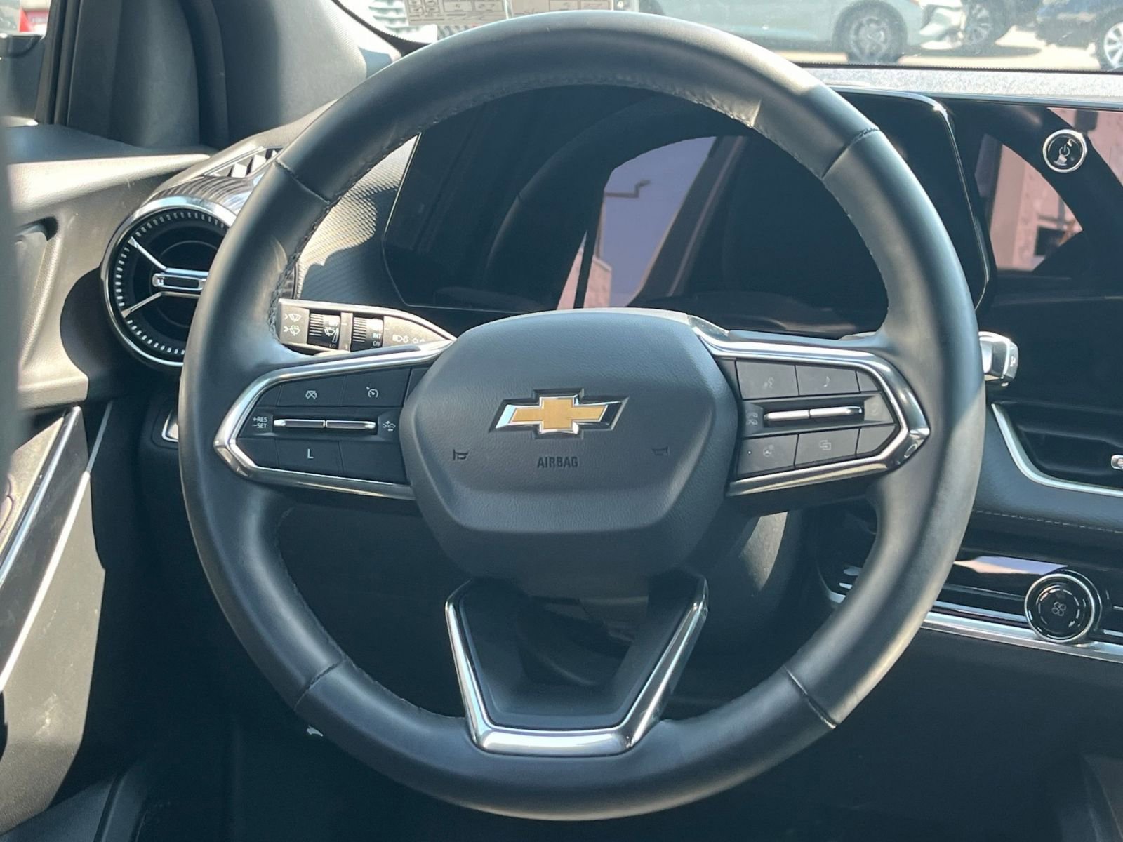 Thumbnail: 2025 Chevrolet Equinox - 28
