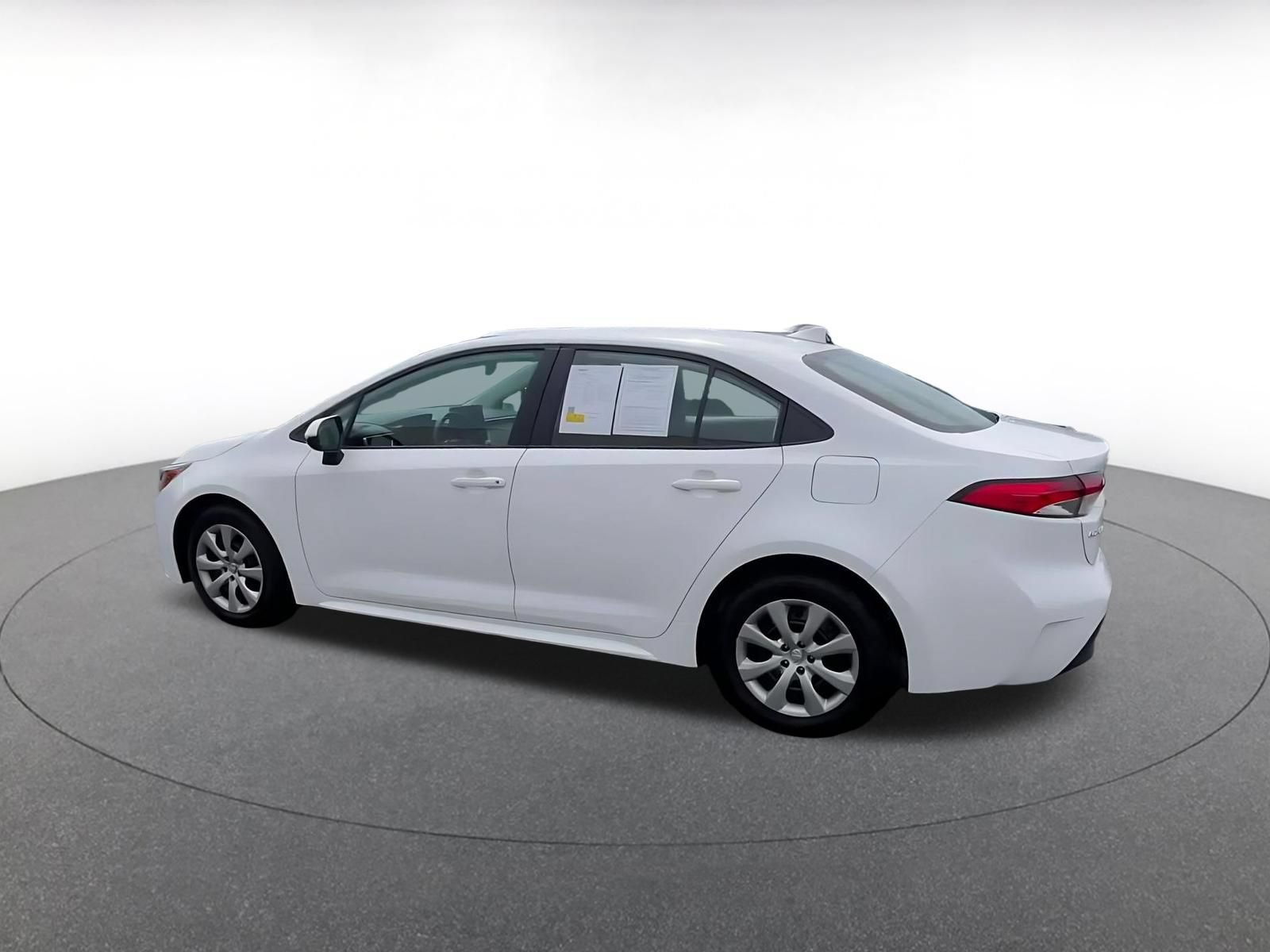 Thumbnail: 2025 Toyota Corolla - 10