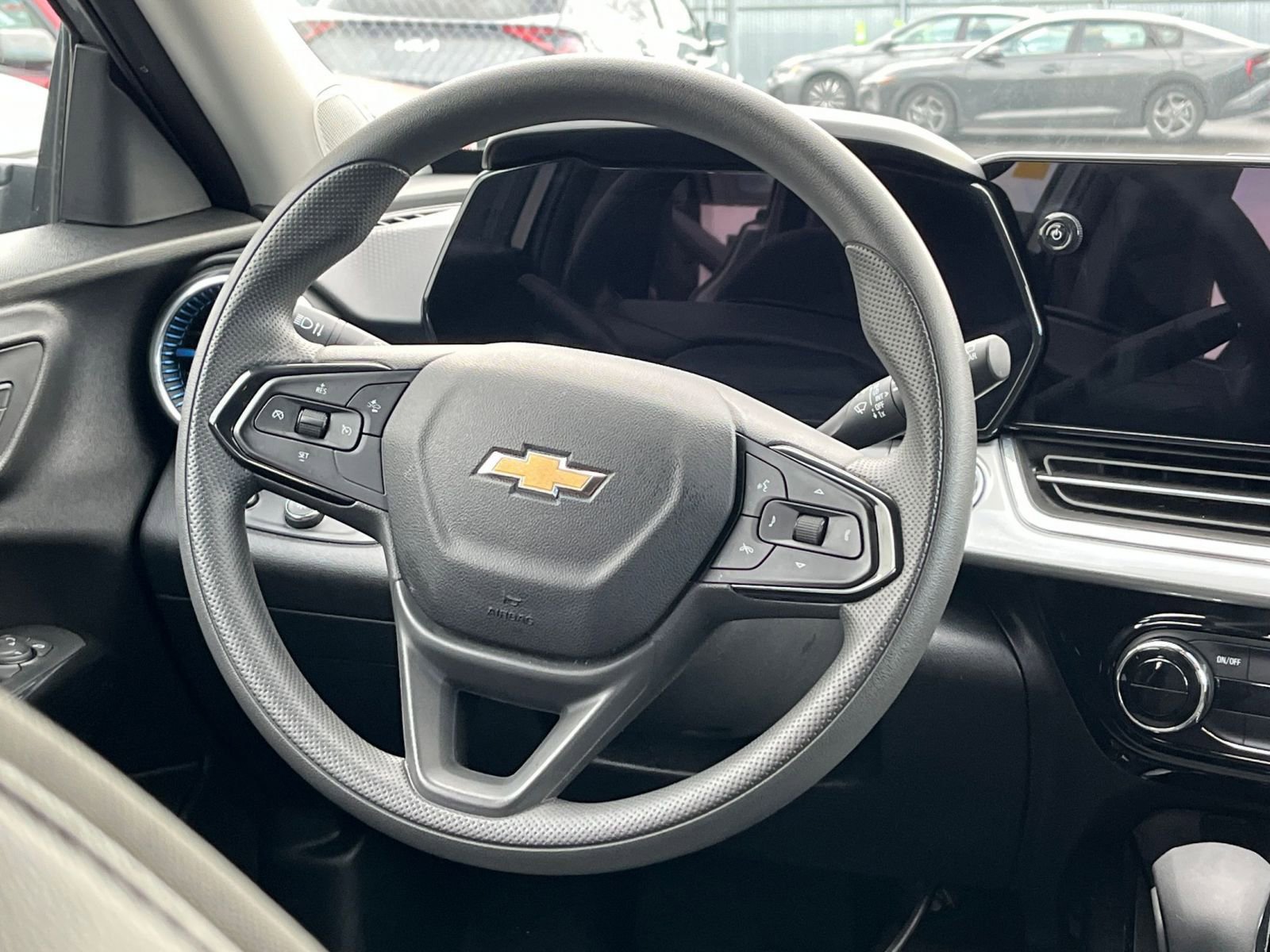 Thumbnail: 2025 Chevrolet Trax - 27