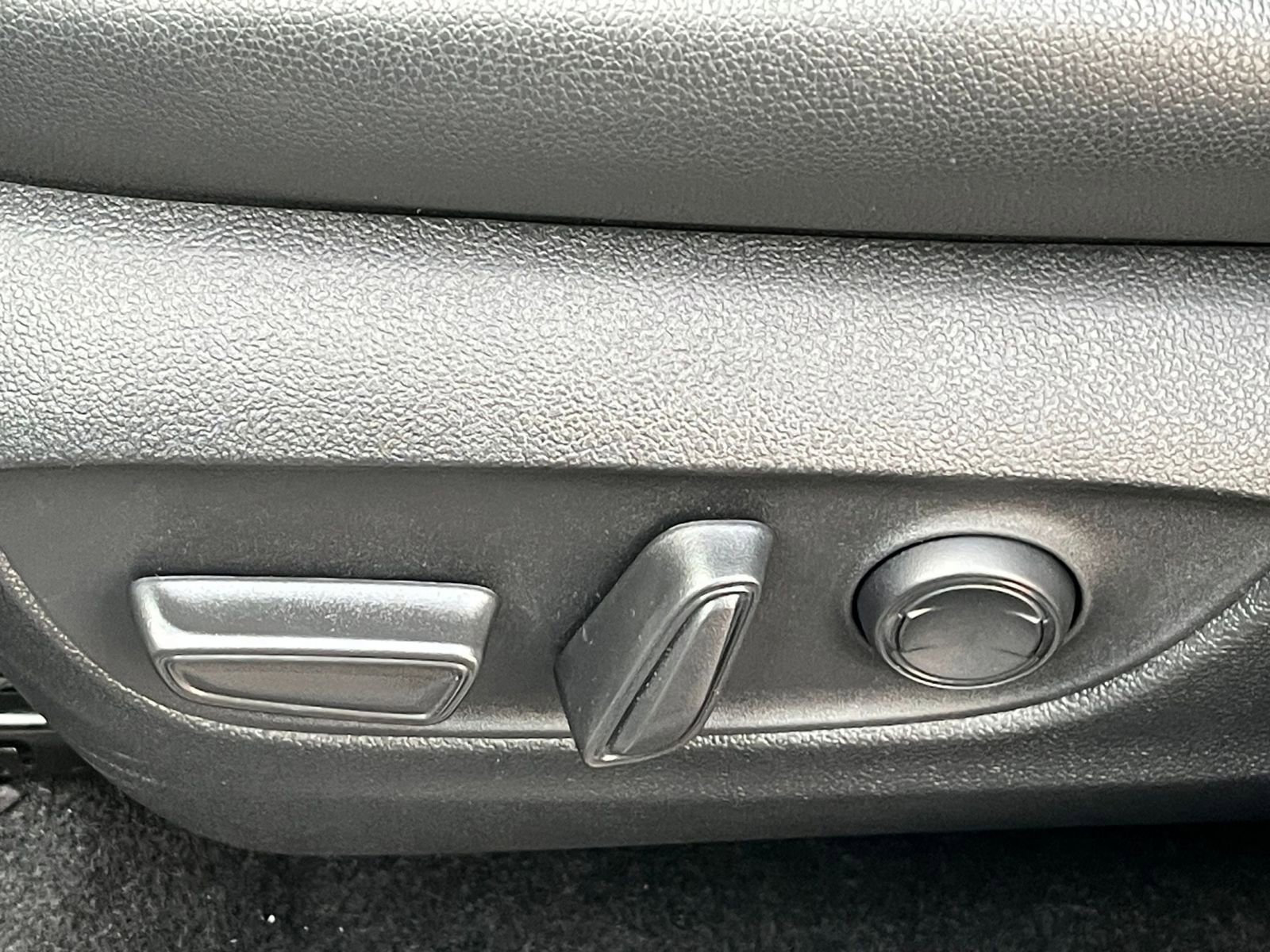 Thumbnail: 2025 Toyota Grand Highlander - 25