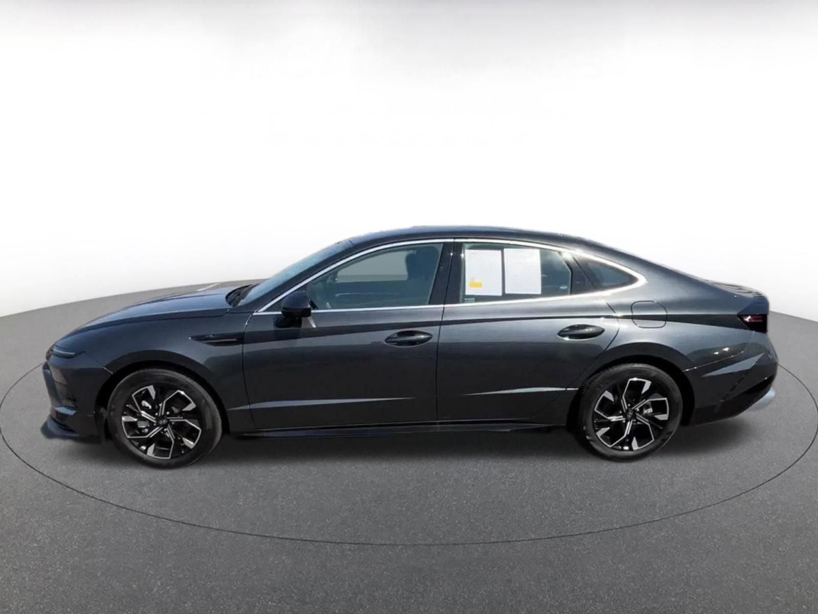 Thumbnail: 2025 Hyundai Sonata - 10