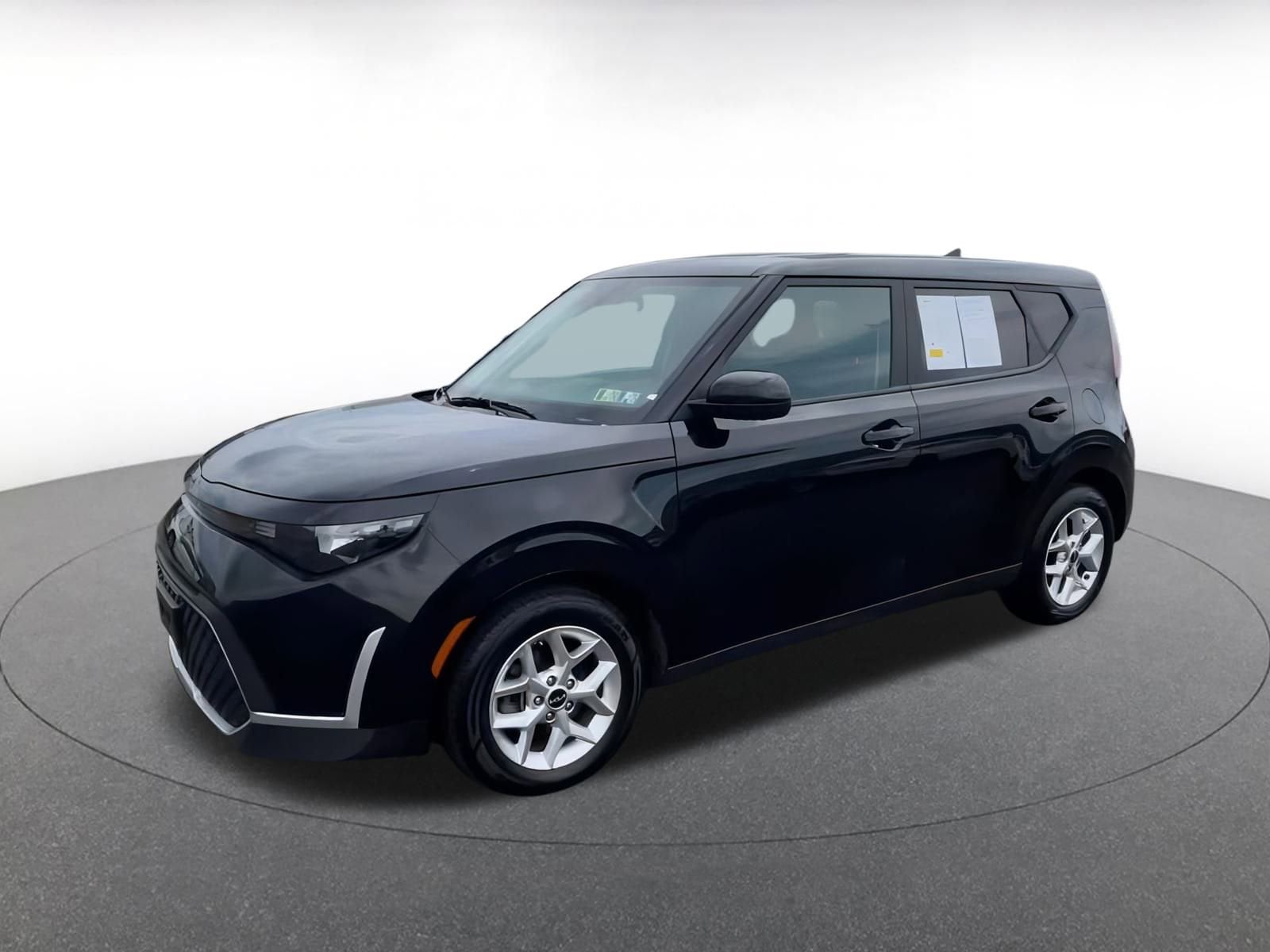 Thumbnail: 2023 Kia Soul - 7