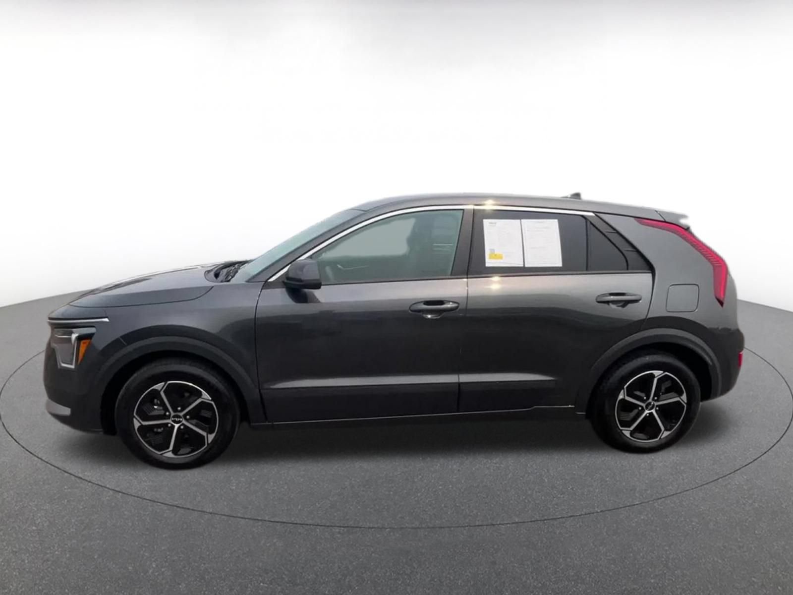 Thumbnail: 2026 Kia Niro - 8