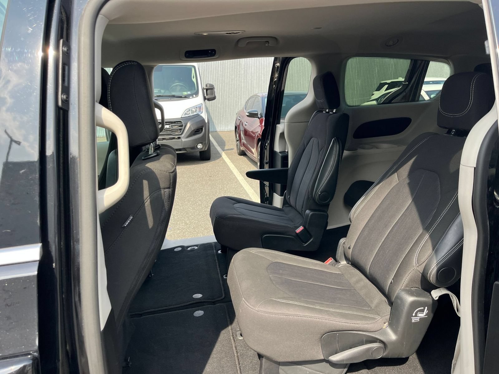 Thumbnail: 2024 Chrysler Voyager - 23