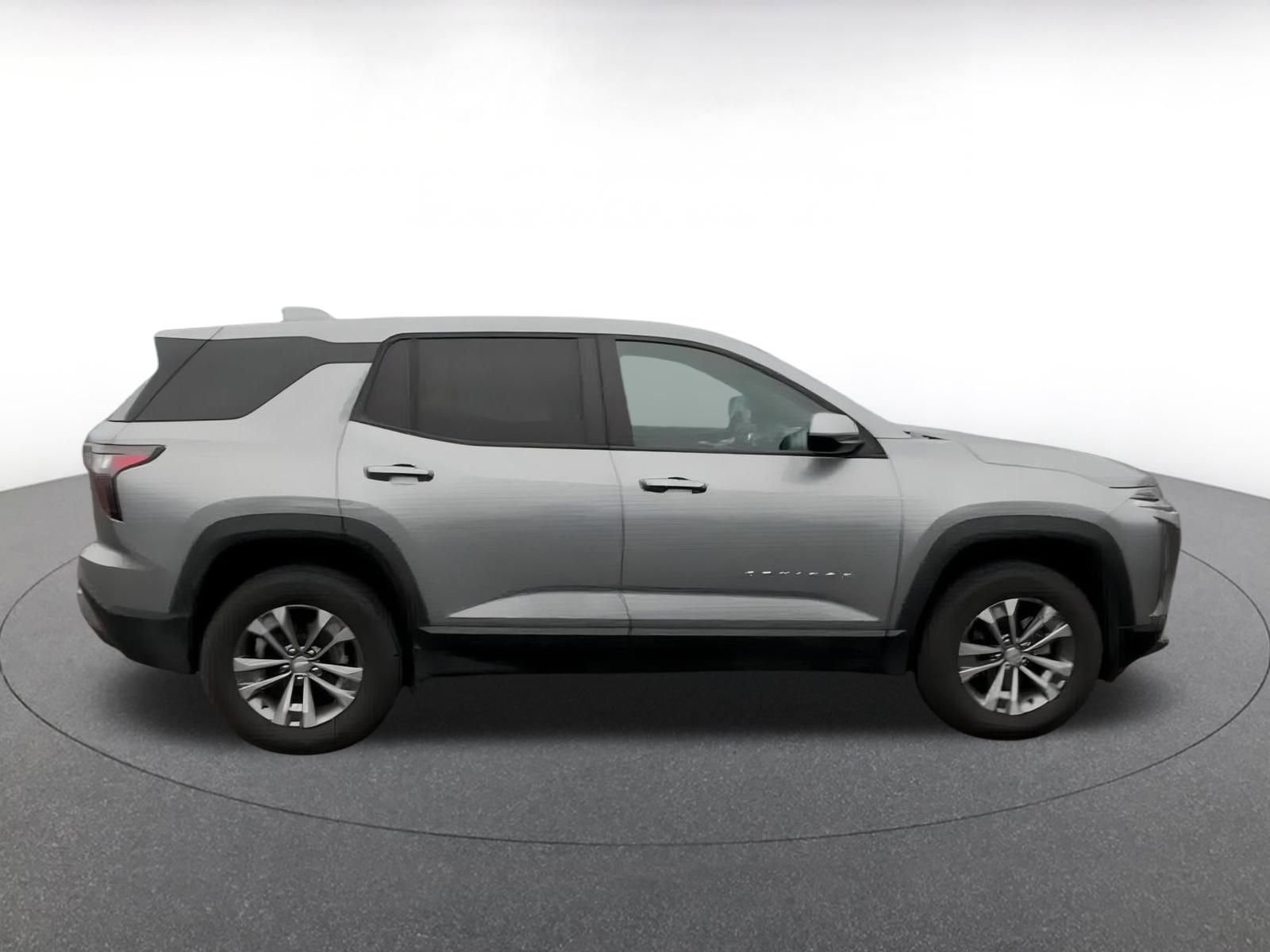 Thumbnail: 2025 Chevrolet Equinox - 16