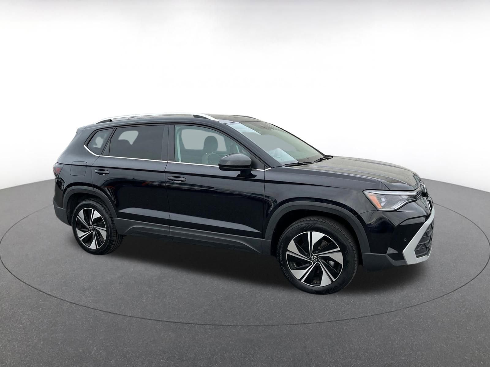 Thumbnail: 2025 Volkswagen Taos - 1