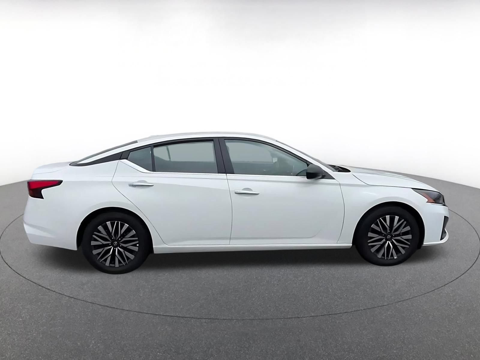 Thumbnail: 2025 Nissan Altima - 15