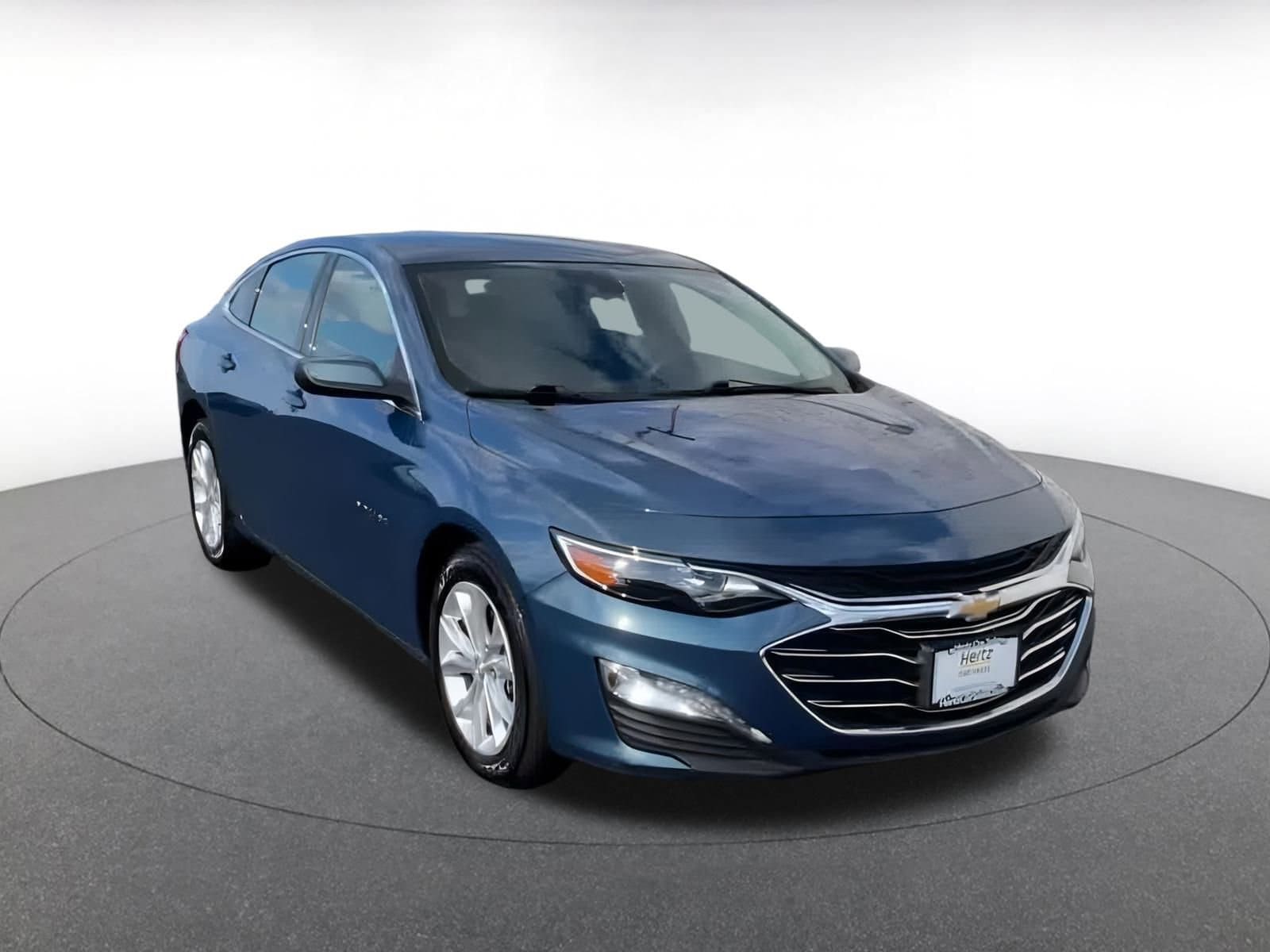 Thumbnail: 2024 Chevrolet Malibu - 3