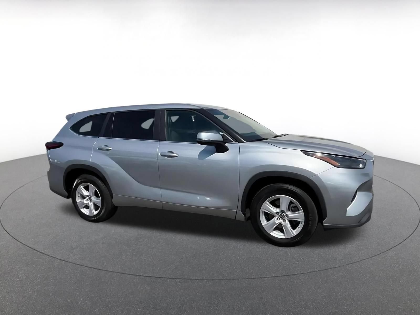 Thumbnail: 2025 Toyota Highlander - 2